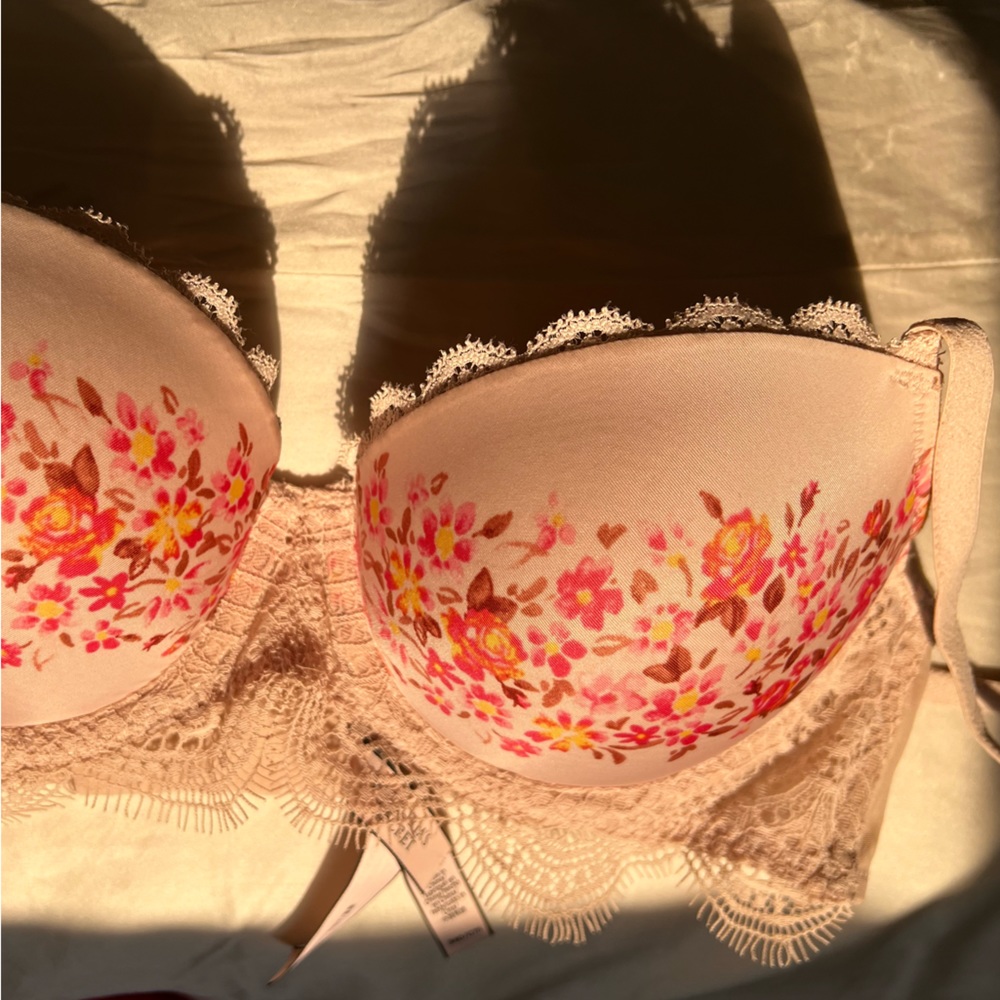 Victoria’s Secret 34C